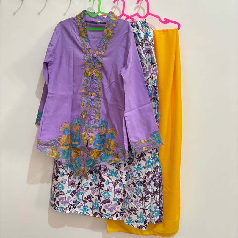 [PRELOVED] Pakaian Adat Anak Baju Adat Betawi Setelan Kebaya Encim size S