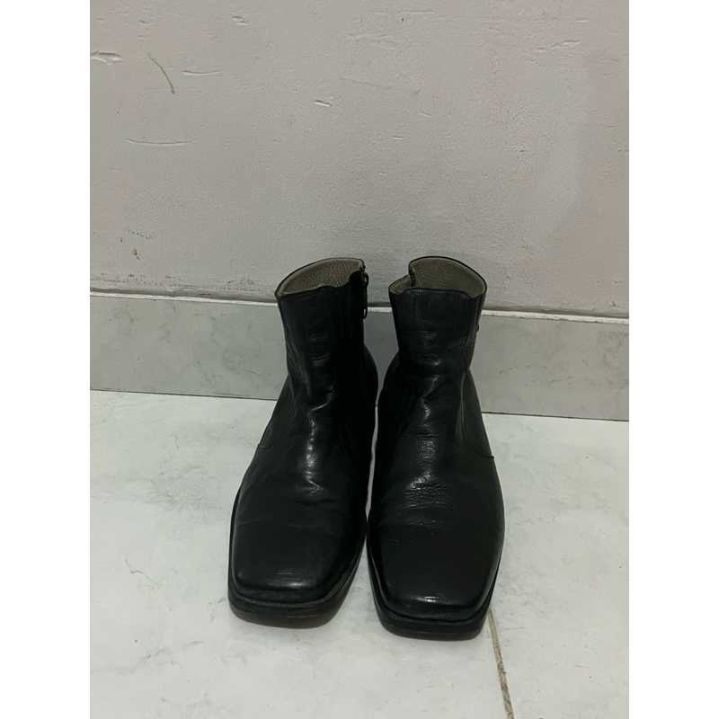 Sepatu Atienne Aigner