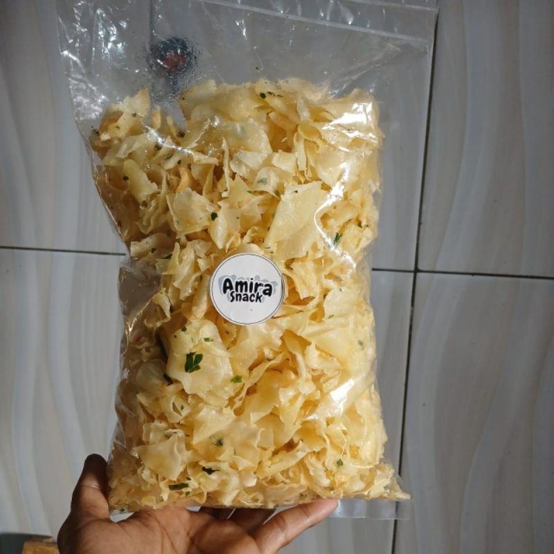 

keripik keripik renyah by amira snack (kripset)
