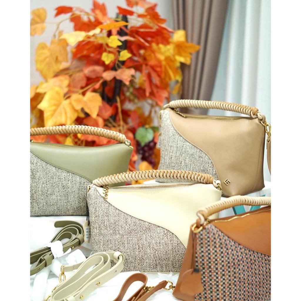 Tas/Tas kulit sapi/Tas anyaman wanita/Tas slingbag/Tas unik/Tas fashion wanita/Tas pesta