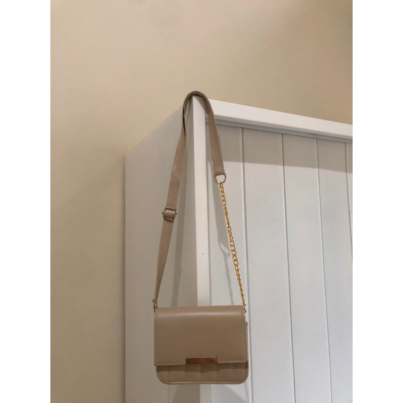 sling bag tas selempang cream tas mini preloved