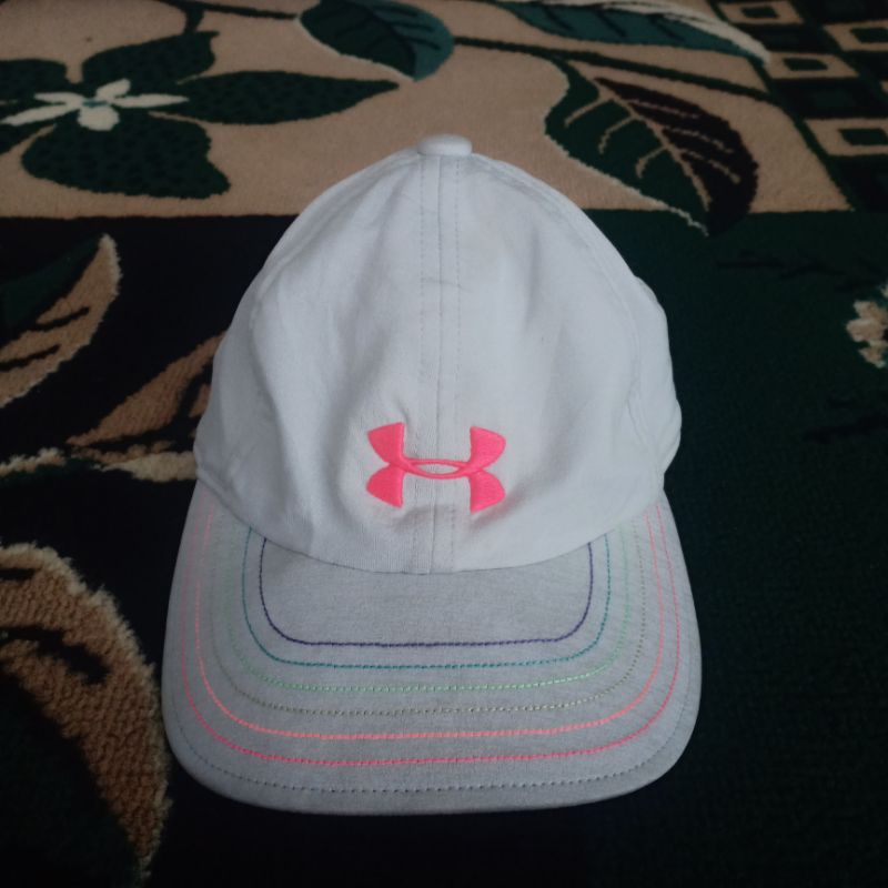 Topi Under Armor Wanita