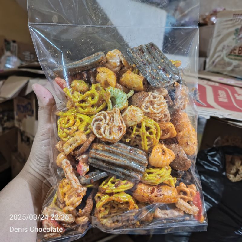 

Seblak Kerupuk Campur/mix pedas