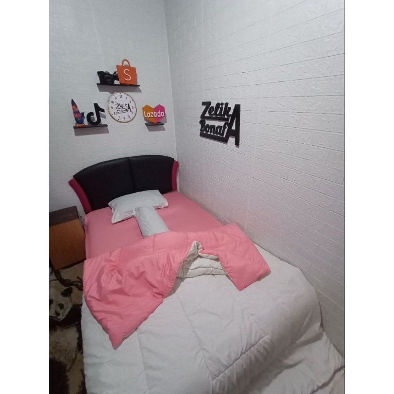 Bedcover Set Polos 2 Warna MERAH JAMBU x PUTIH BW (Broken White) REAL PICT | Bed Cover Polos Kombina