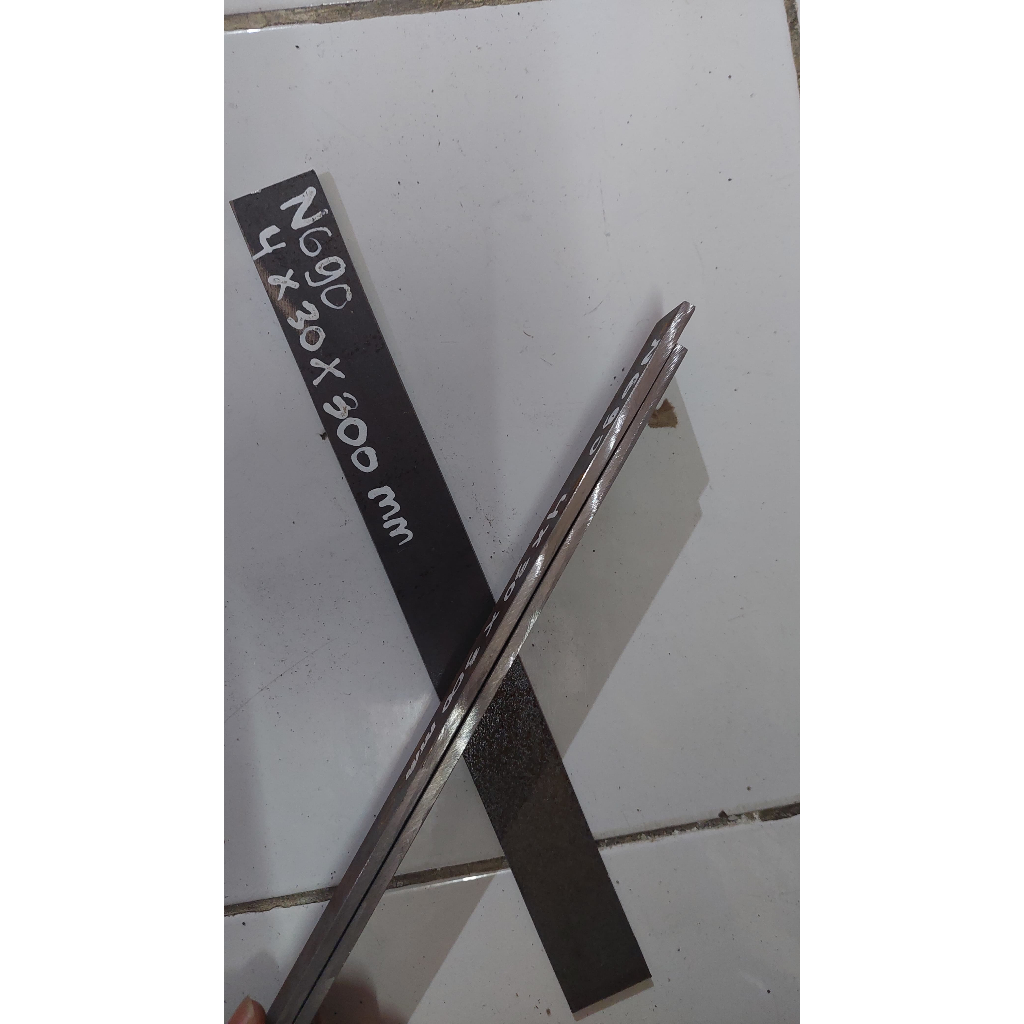 Plat Baja Bohler N690 Anti Karat uk 4x30x300