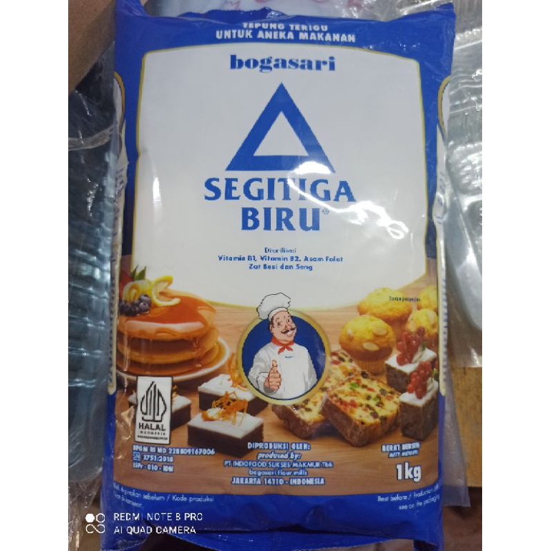 

Tepung Terigu Segitiga Biru premium 1 kg