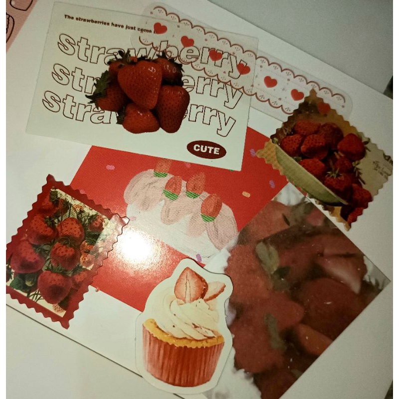 

Journaling Kit Red Strawberry