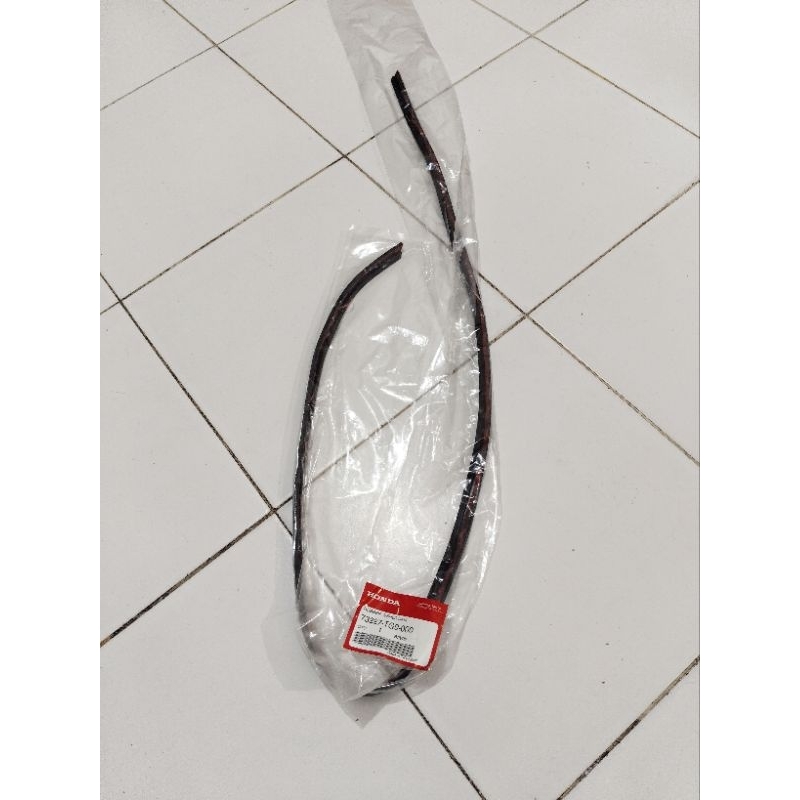 karet kaca bagasi bawah honda jazz ge8 2008 2009 2010 2011 2012 2013 ori