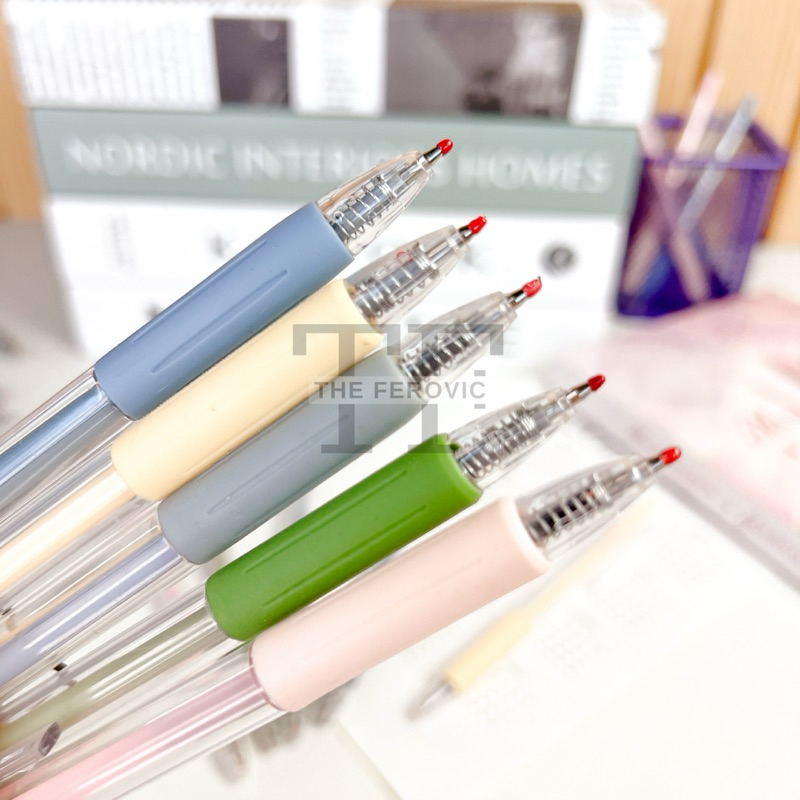

PULPEN TRANSPARAN DAN WARNA PENA BISA REFILL