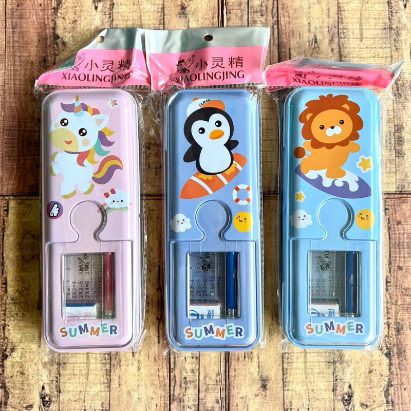 

Pencil Case Kaleng Motif Karakter Hewan - Tempat Pensil B-648-01 - Pensil Case - Kotak Pensil Bonus Alat Tulis - Pencil Box