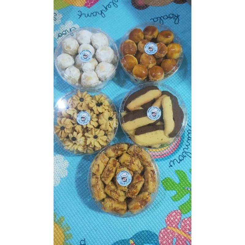 

Kue kering nastar kastengel putri salju lidah kucing semprit 250gr