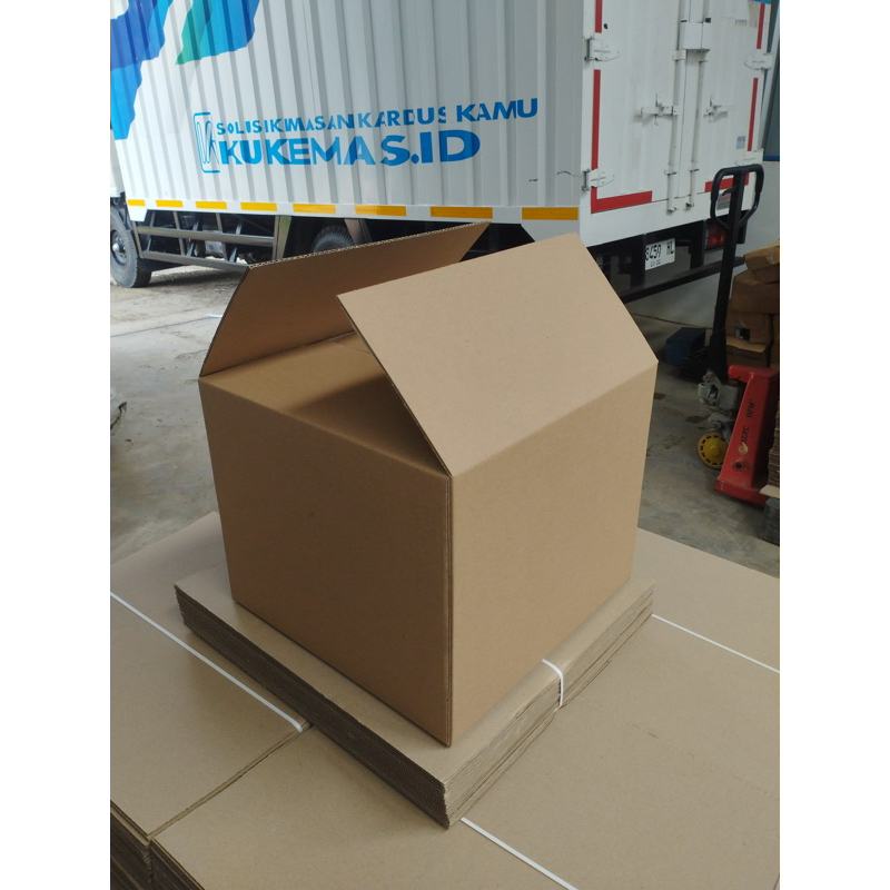 

KARDUS BOX STANDAR 38x37x31 CM