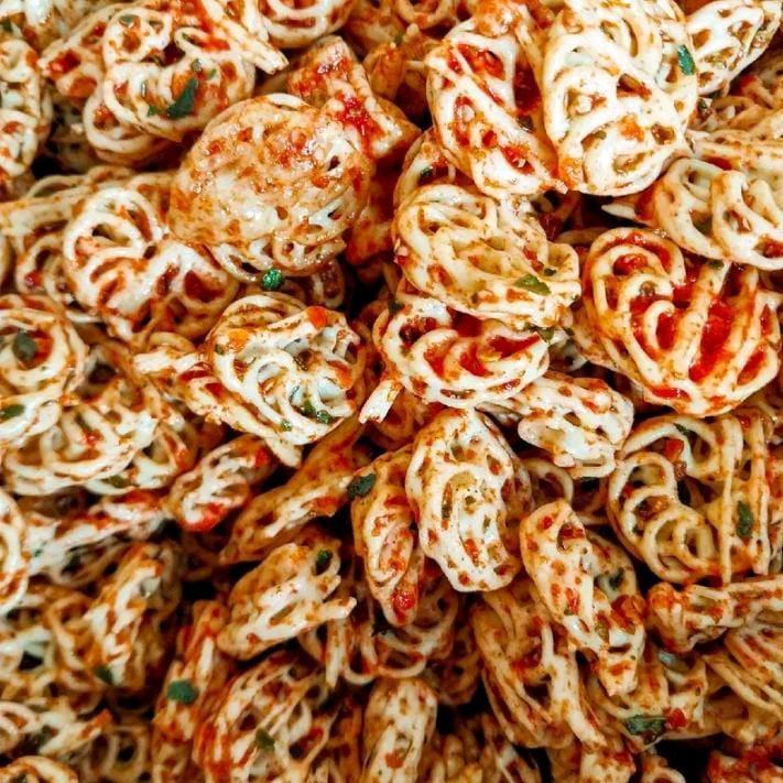 

KERUPUK MIE | KRUPUK MIE BANTET PEDAS 150 GRAM