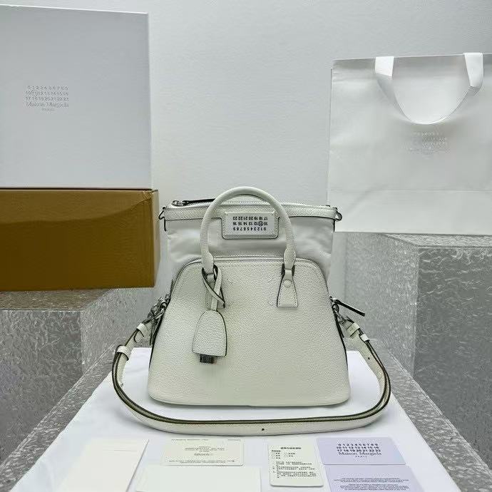 Maison Margiela 5AC Single Shoulder Handbag Large White  3388