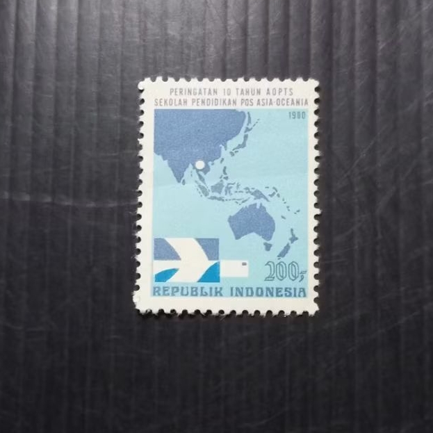 

I-246 PRANGKO PERANGKO INDONESIA SERI 10 TAHUN A.O. P.T.S (ASIAN OCEANIC POSTAL TRAINING SCHOOL)