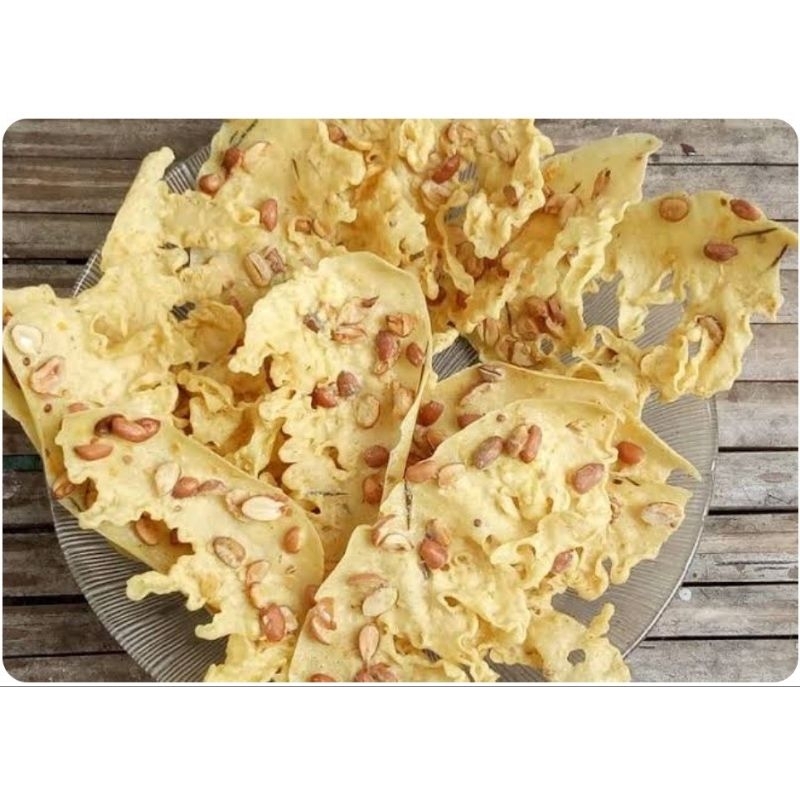 

rempeyek kacang tanah daun jeruk