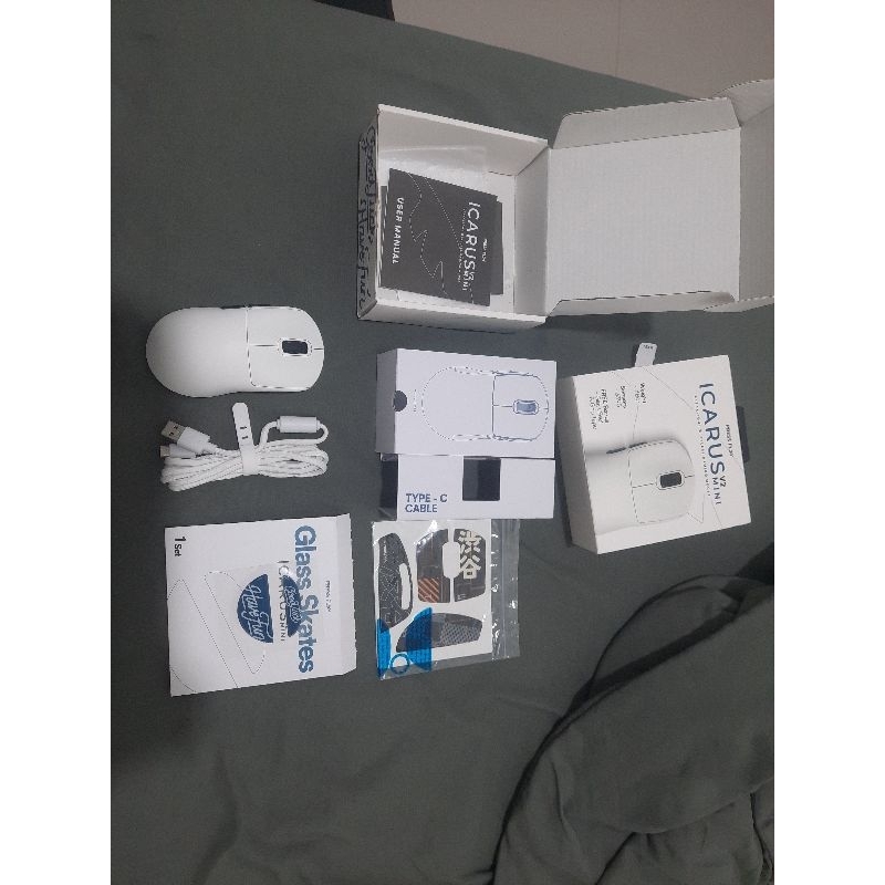 Mouse Pressplay Icarus V2 Mini Glass Feet Included