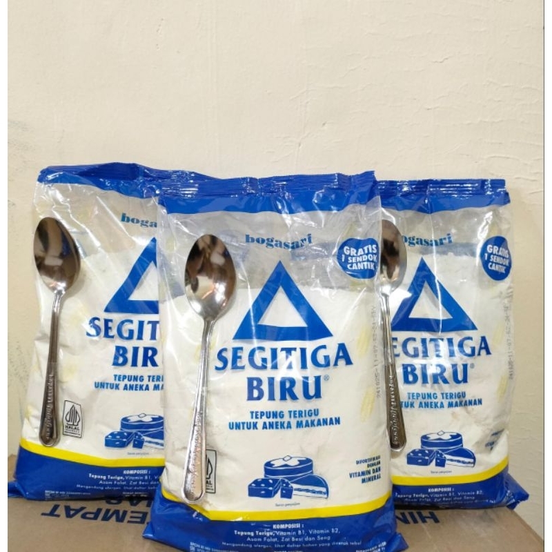 

TEPUNG TERIGU SEGITGA BIRU 1KG (FREE SENDOK JIKA STOK MASIH ADA)