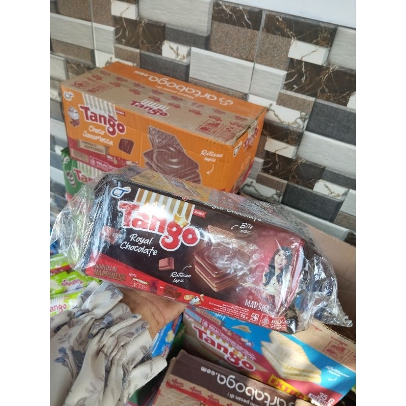 

Tango Wafer JKT48 1 Dus isi 6pcs Berhadiah PC Member Jika Beruntung