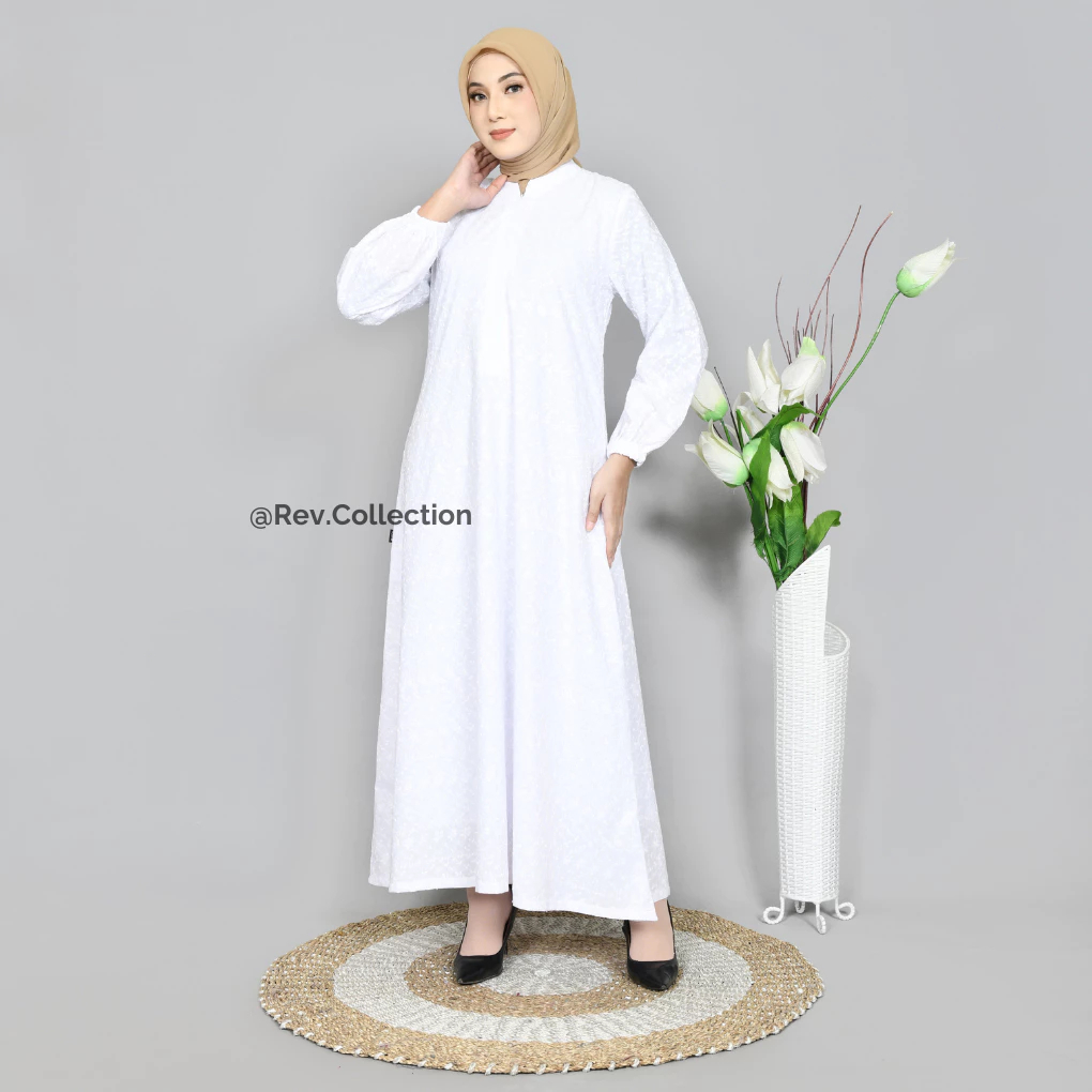 Gamis Klok Putih Full Bordir Motif Daun – Busana Muslimah Haji & Umroh Elegan
