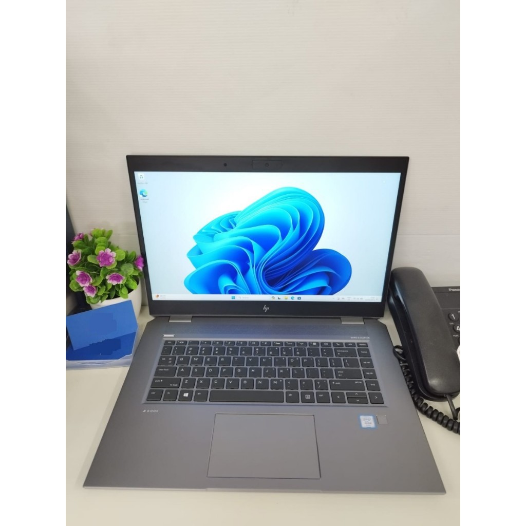 HP ZBook Studio G5 Xeon Gen 9 DESIGN RENDER - 16GB SSD 256GB  D