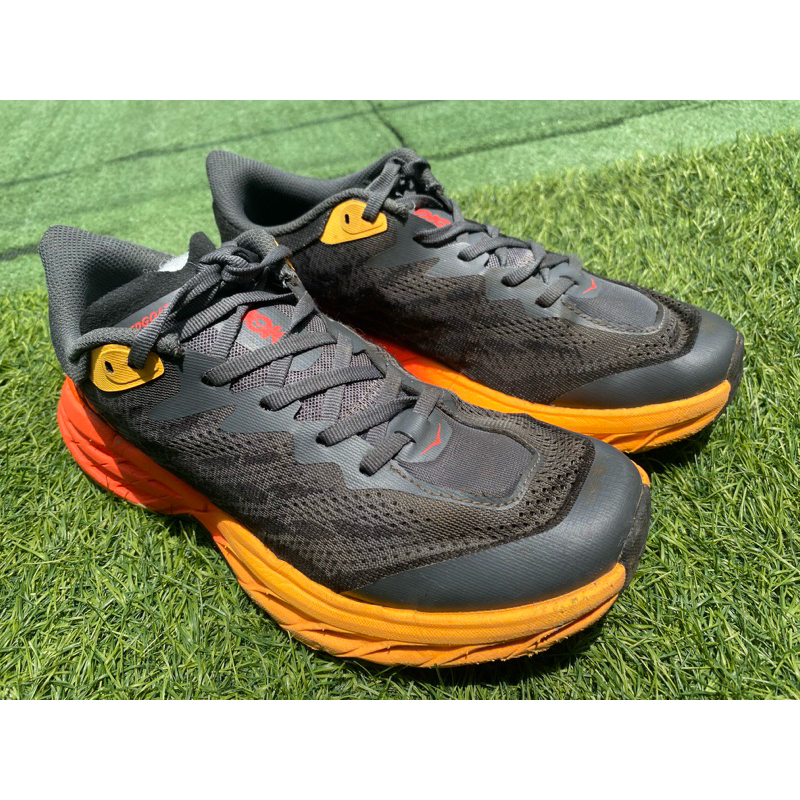HOKA Speedgoat 5