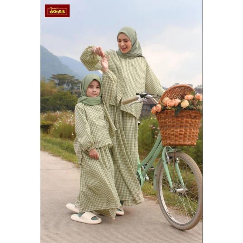 DANNIS SALE SETELAN ROK DANNIS SALE/DANNIS KOTAK KOTAK