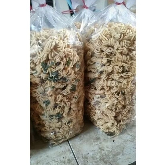 

Mie Gulung Asin Gurih & Pedas Gurih