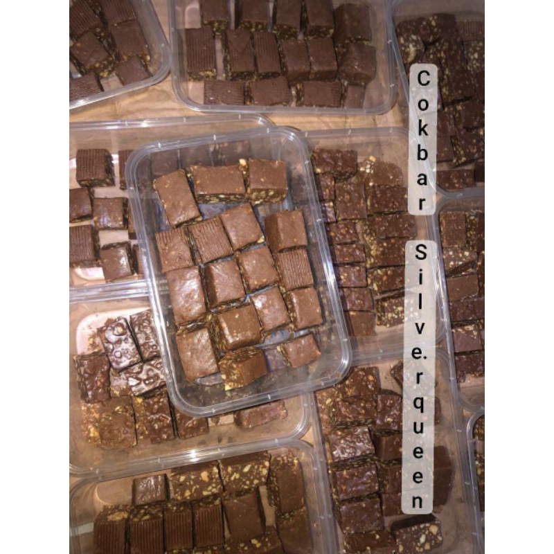 

Coklat Bar Potong Silverquen Box