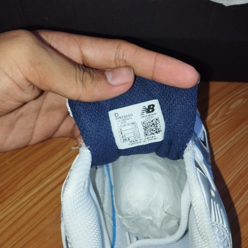 sepatu NB 530