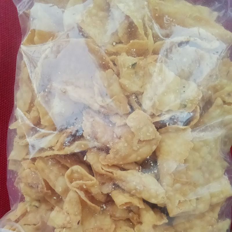 

keripik BAWANG 200 grm gurih enak