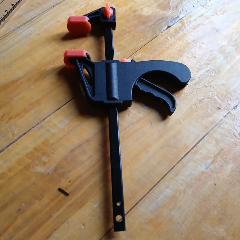 Klem F 4" Klem Penjepit Kayu