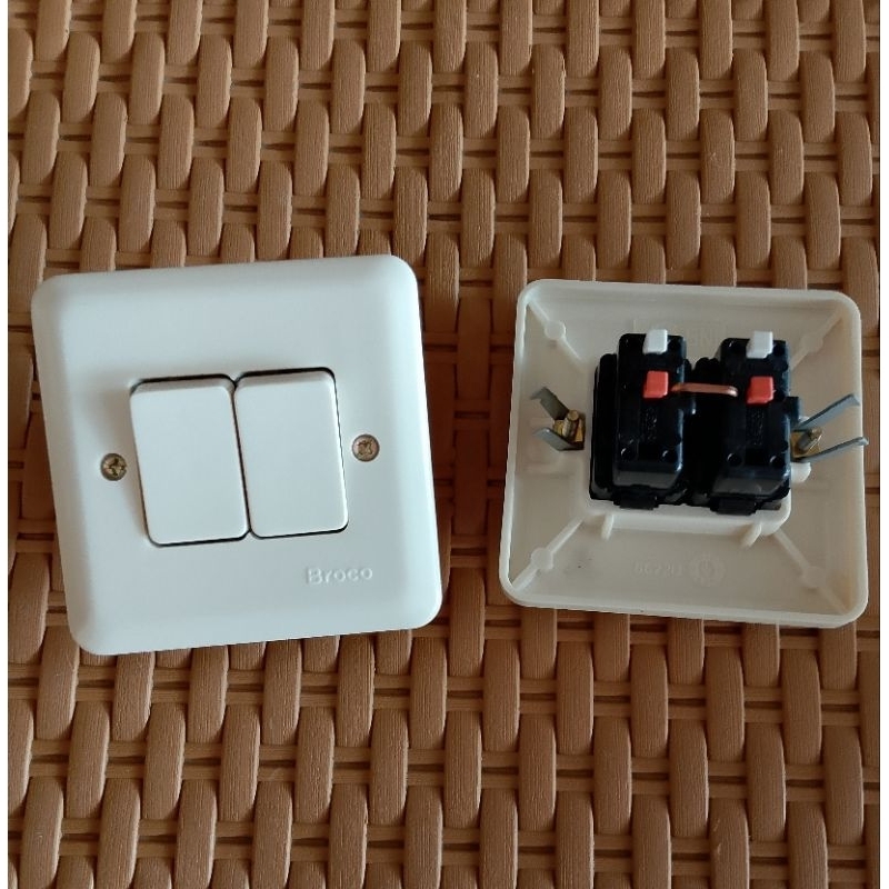 saklar broco seri 2// tombol 1 cream