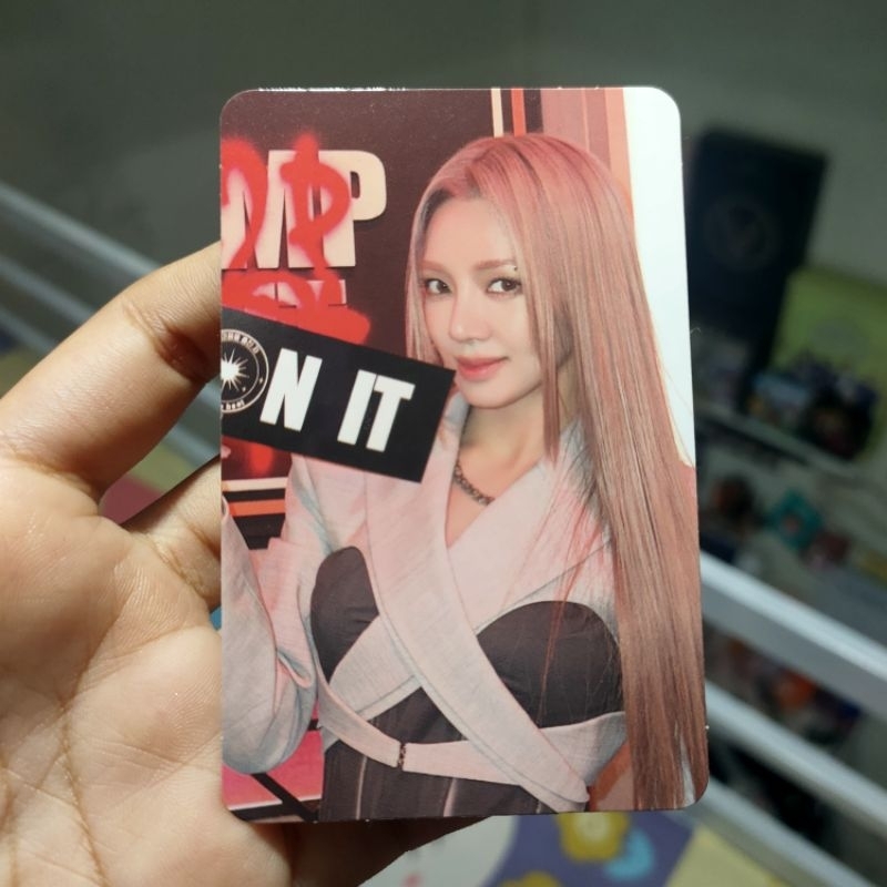 

Official Photocard Hyoyeon Got The Beat Stamp On It Random Tranding Card TC Selca
