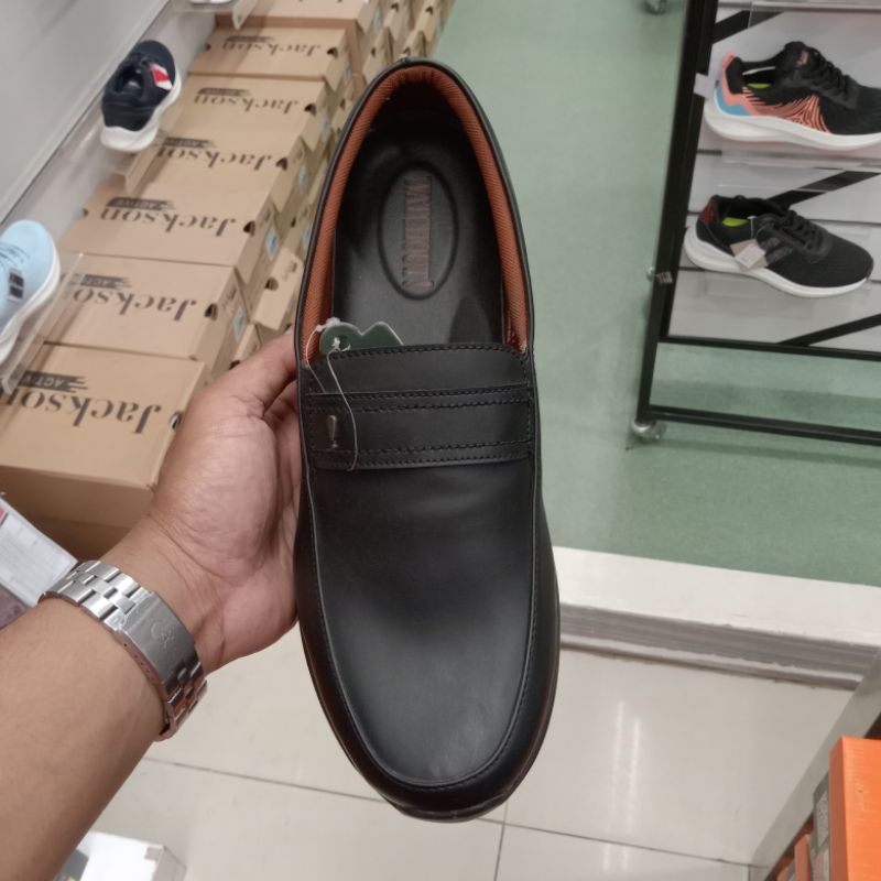 WATCHOUT SEPATU SLIP ON PRIA KARISMATIK ORIGINAL