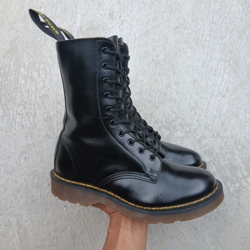 dr martens 1490 vintage down stitch
