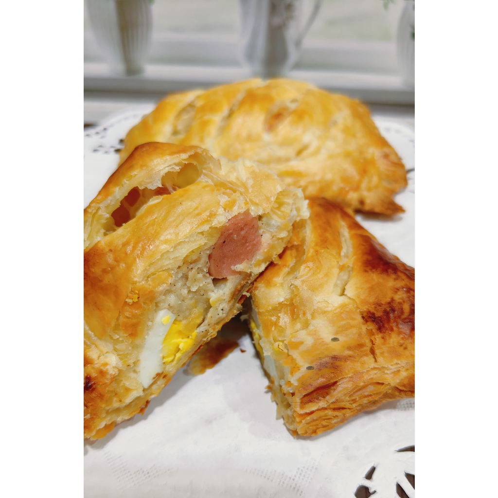 

[Mamak Tju] PICNIC ROLL SPESIAL / Chicken / Beff Puff Pastry