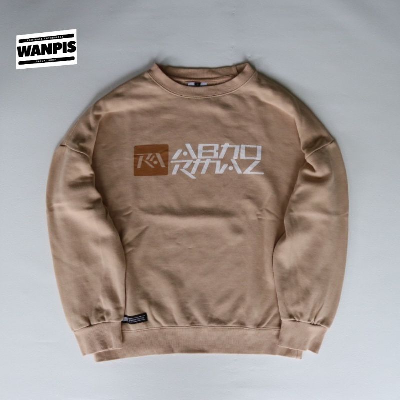 crewneck abnormal thing