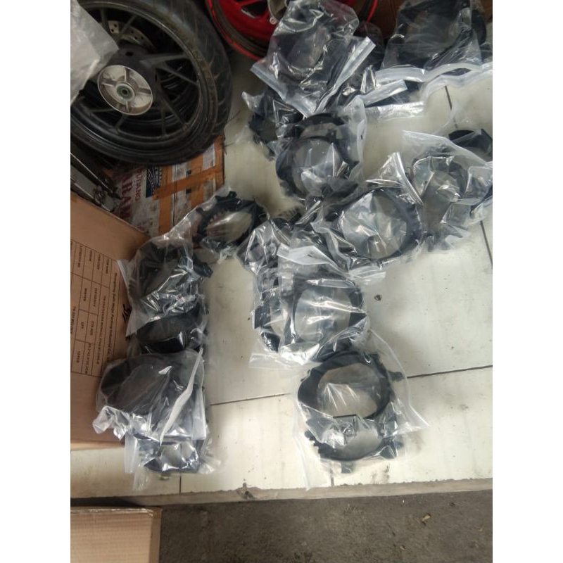 pangkon radiator Honda Vario 125/150 2014-2022