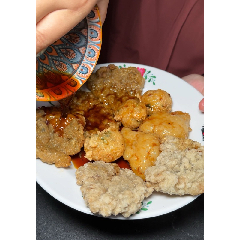 

PEMPEK ASLI IKAN TENGGIRI (mix pempek telur, lenjer, kulit, adaan)