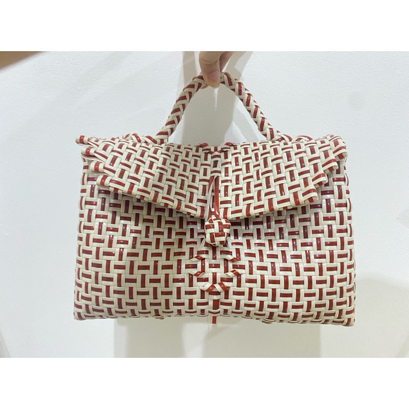 tas jinjing anyaman merah putih