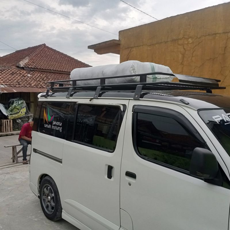 bagasi atas mobil