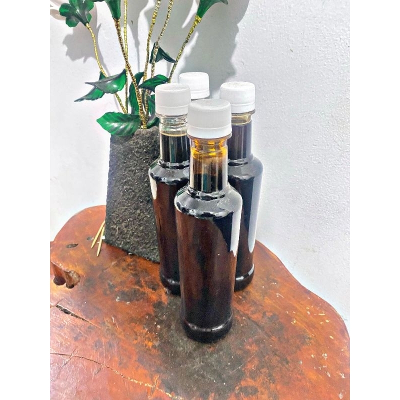 

madu asli satu botol 1/2 kg