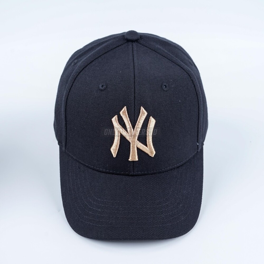 MLB NEW YORK YANKEES CLASSIC GOLD LOGO BLACK CAP