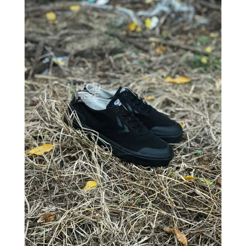 Geoff Max - Vista Bump All Black | Sepatu Sneakers