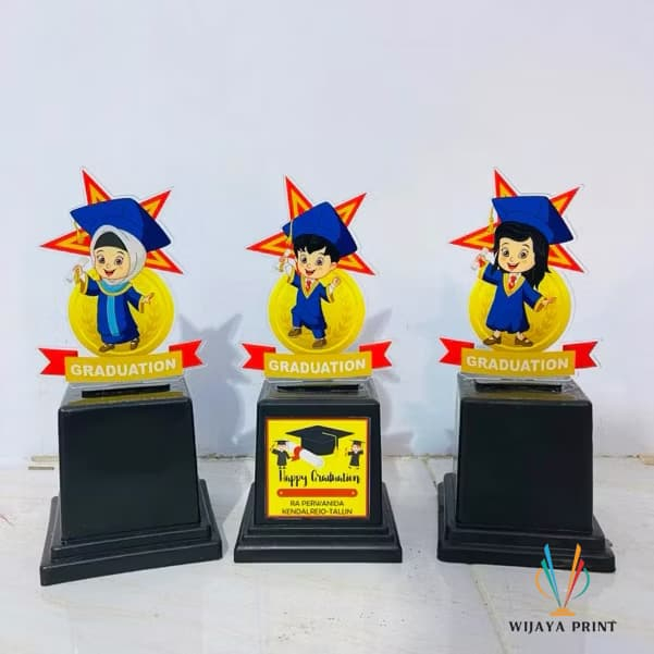 Piala Wisuda TK Model Bintang Plakat Wisuda Anak Model Bintang Toga Piala Wisuda Akrilik Custom