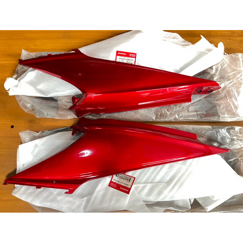 Cover Body Bodi Belakang Samping Kanan Kiri Merah Maroon Beat Karbu Beat lama lawas Original AHM 836