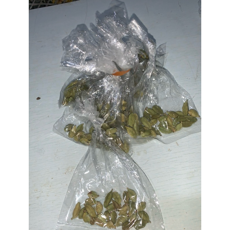 

kapulaga arab (rempah rempah masakan)