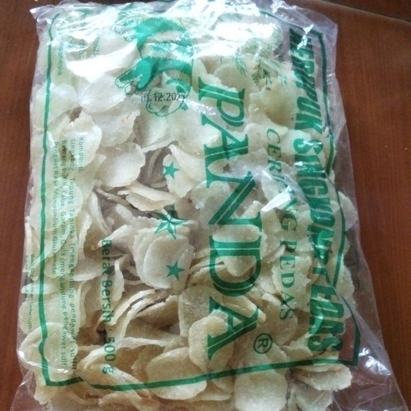 

Kerupuk Singkong Pedas Alias Krupok Pedes 500 gram