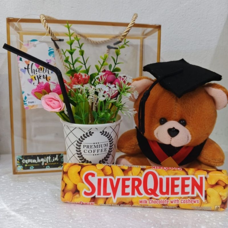 

Kado Hampers Wisuda Premium Cantik Elegan